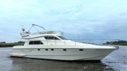  FERRETTI 150